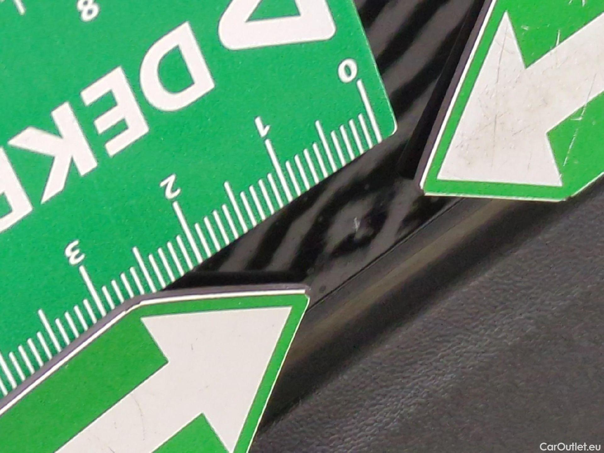  Volvo  XC 40 XC40 Momentum 2WD 1.5 130CV BVA8 E6d #73