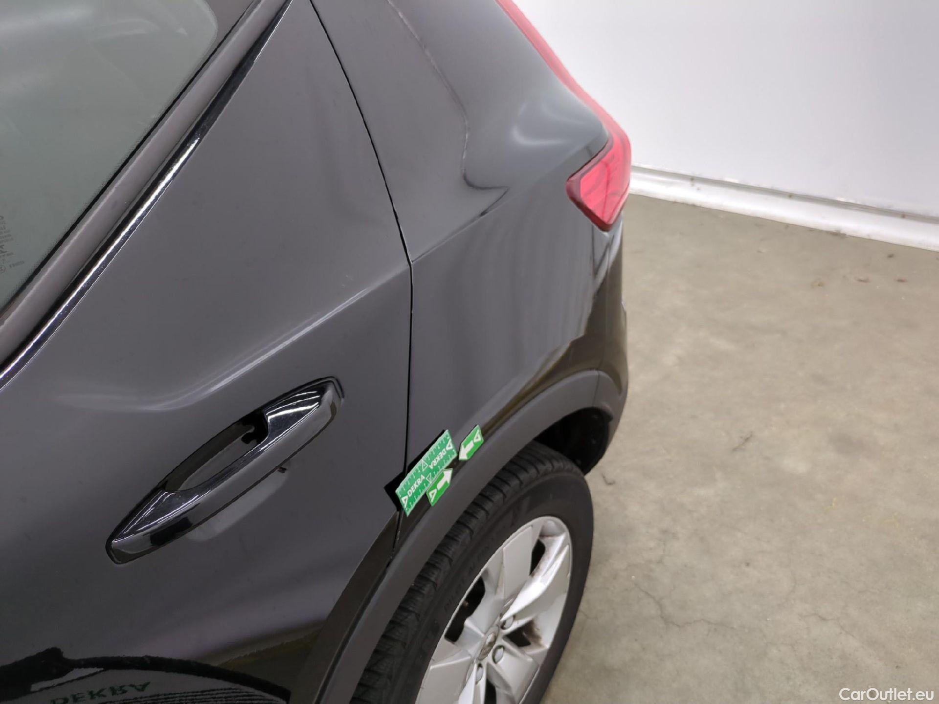  Volvo  XC 40 XC40 Momentum 2WD 1.5 130CV BVA8 E6d #72