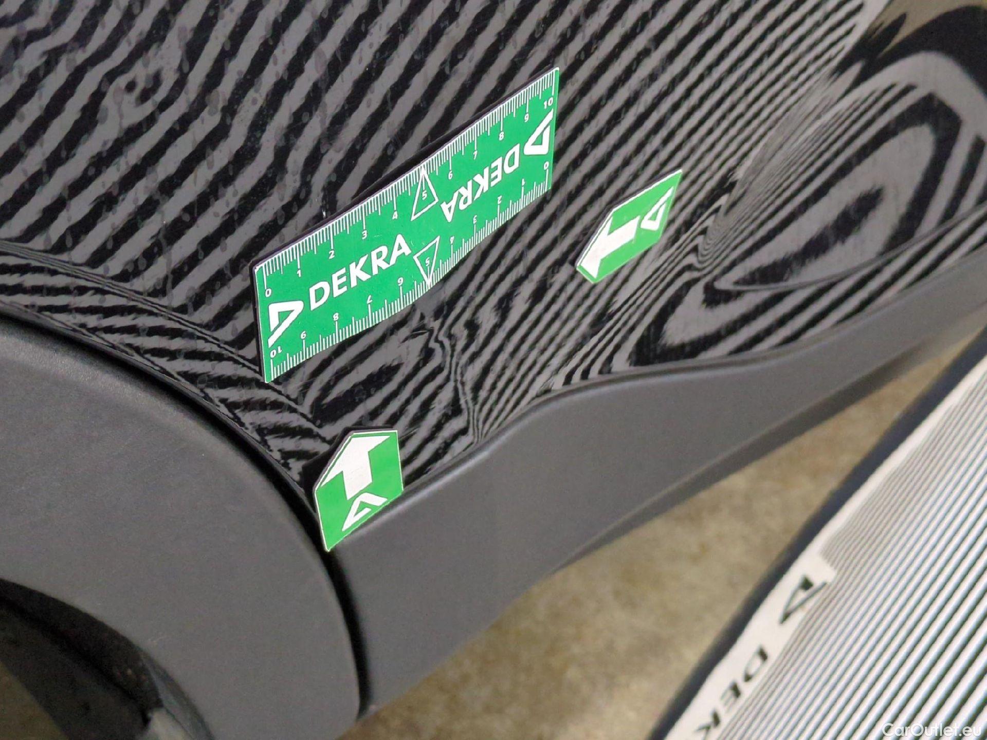  Volvo  XC 40 XC40 Momentum 2WD 1.5 130CV BVA8 E6d #38