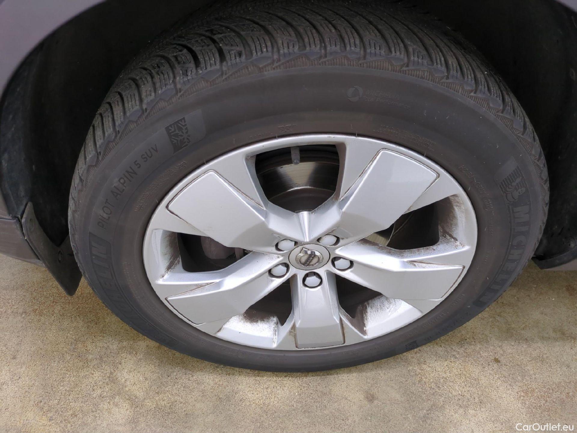  Volvo  XC 40 XC40 Momentum 2WD 1.5 130CV BVA8 E6d #26