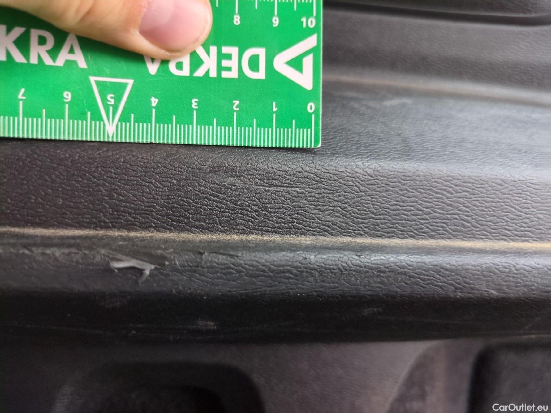  Volvo  XC 40 XC40 Momentum 2WD 1.5 130CV BVA8 E6d #13