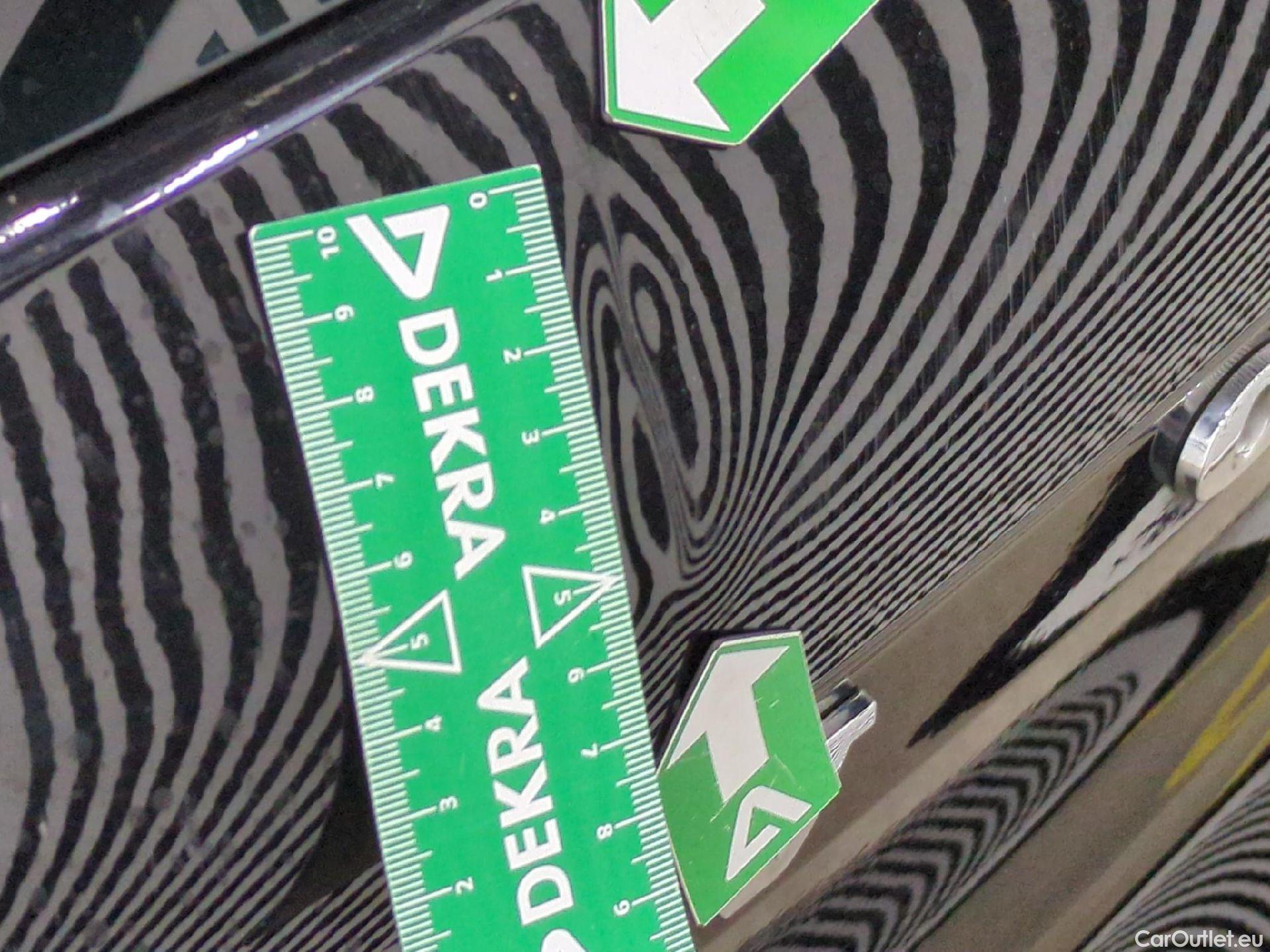  Volvo  XC 40 XC40 Momentum 2WD 1.5 130CV BVA8 E6d #86