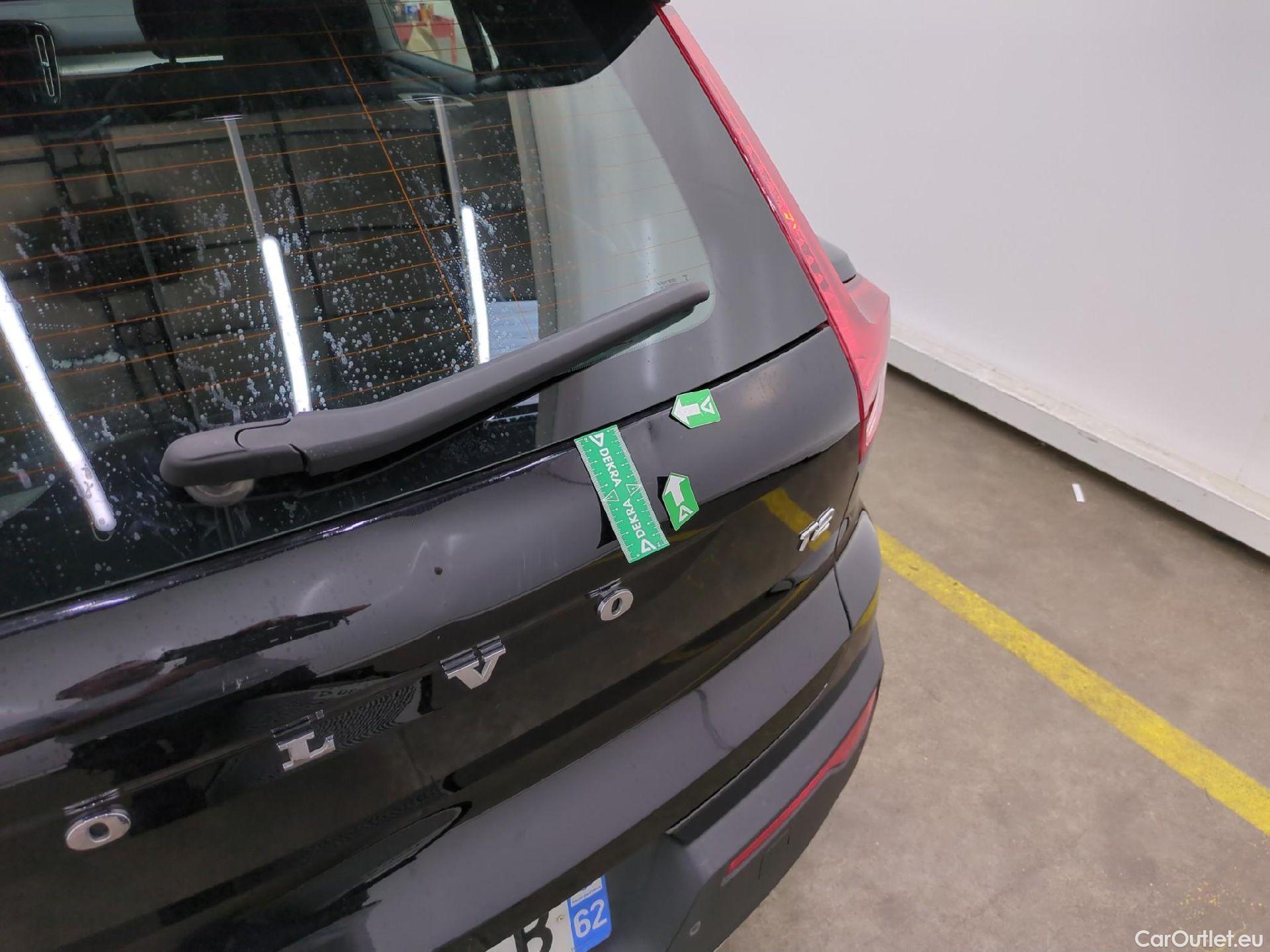  Volvo  XC 40 XC40 Momentum 2WD 1.5 130CV BVA8 E6d #85