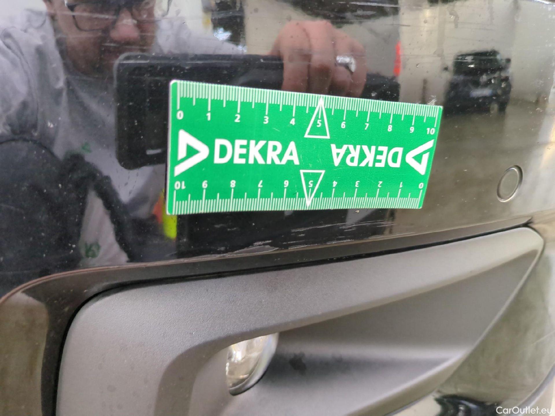  Volvo  XC 40 XC40 Momentum 2WD 1.5 130CV BVA8 E6d #54