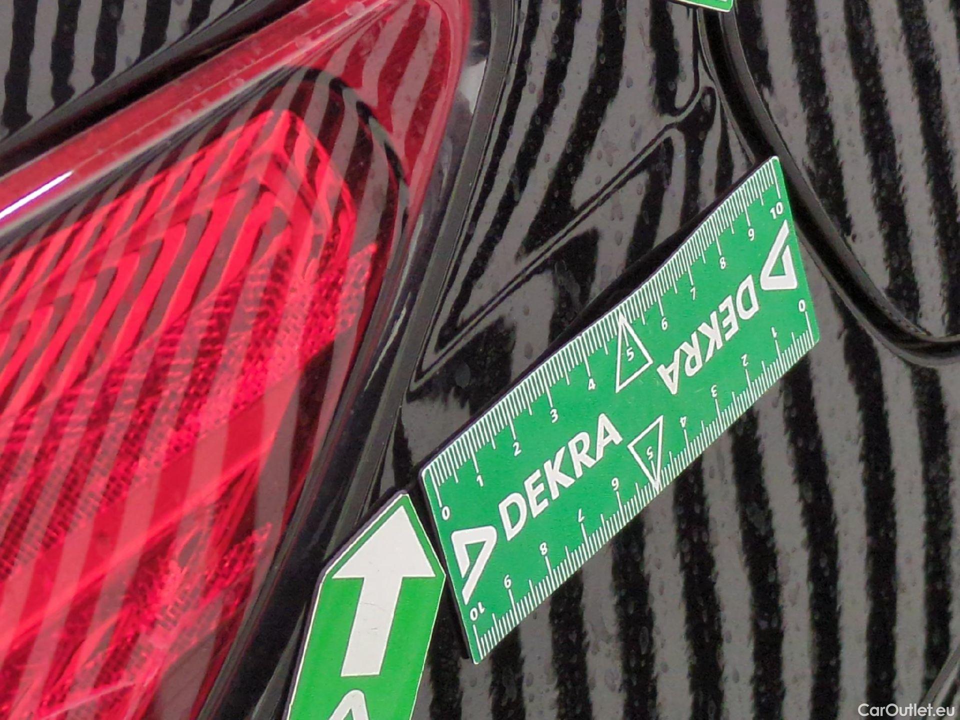  Volvo  XC 40 XC40 Momentum 2WD 1.5 130CV BVA8 E6d #33