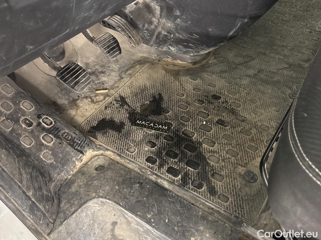  Renault  Trafic RENAULT  VU 4p Fourgon FG GCFL1H1 1000 dCi95 Stop&Start E6 #17