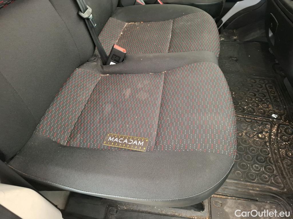  Peugeot  Boxer  Fourgon 330 L1H1 Asphalt BlueHDi 120 Stop&Start 2.2 120CV BVM6 #17