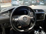  Volkswagen  Tiguan VOLKSWAGEN  / 2016 / 5P / SUV 2.0 TDI SCR 110KW BUSINESS BMT DSG #158