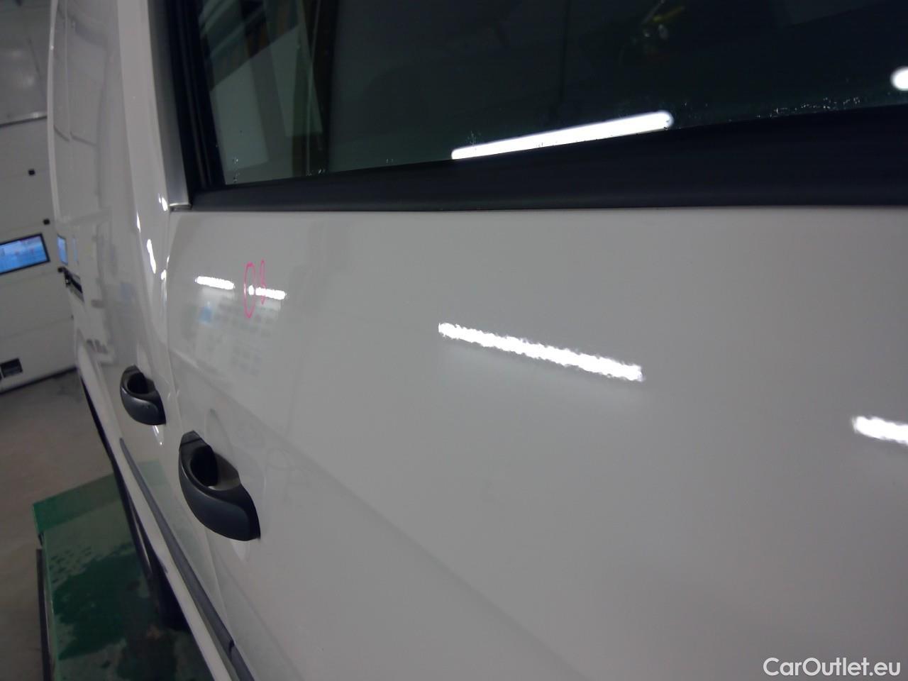  Volkswagen  Caddy  TDI 75 Maxi Aut. #9