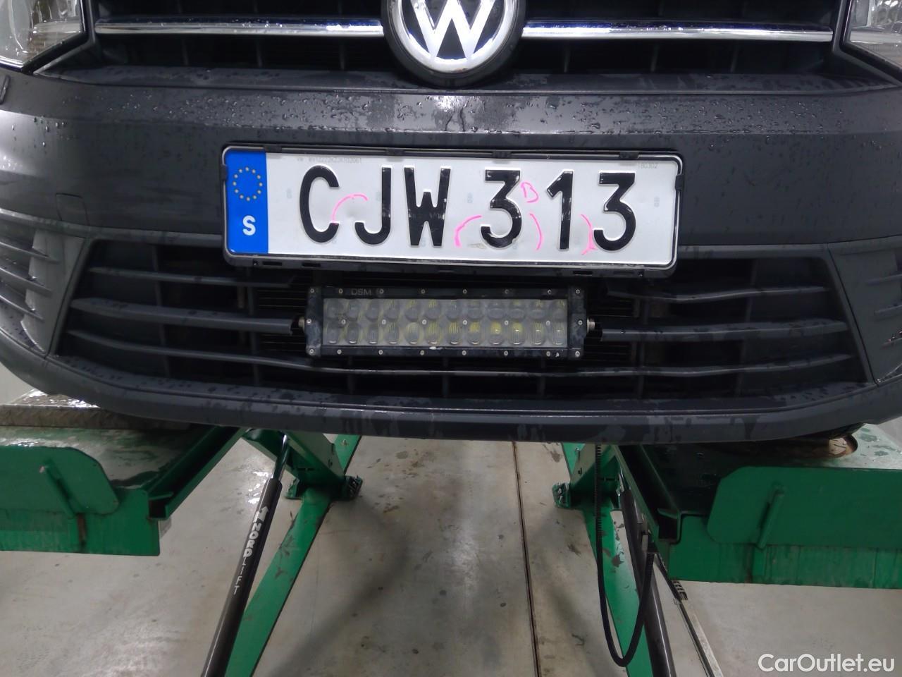  Volkswagen  Caddy  TDI 75 Maxi Aut. #2