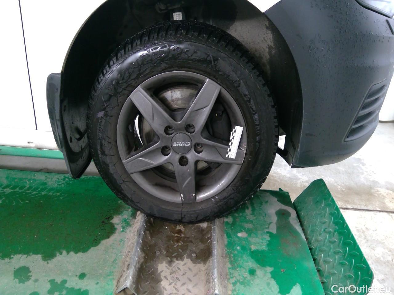  Volkswagen  Caddy  TDI 75 Maxi Aut. #17