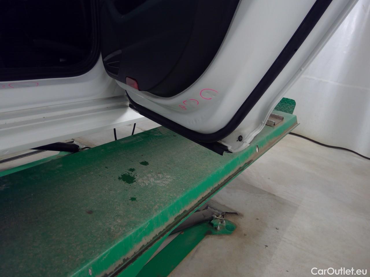  Volkswagen  Passat  SC TDI 190 GT Aut. #30