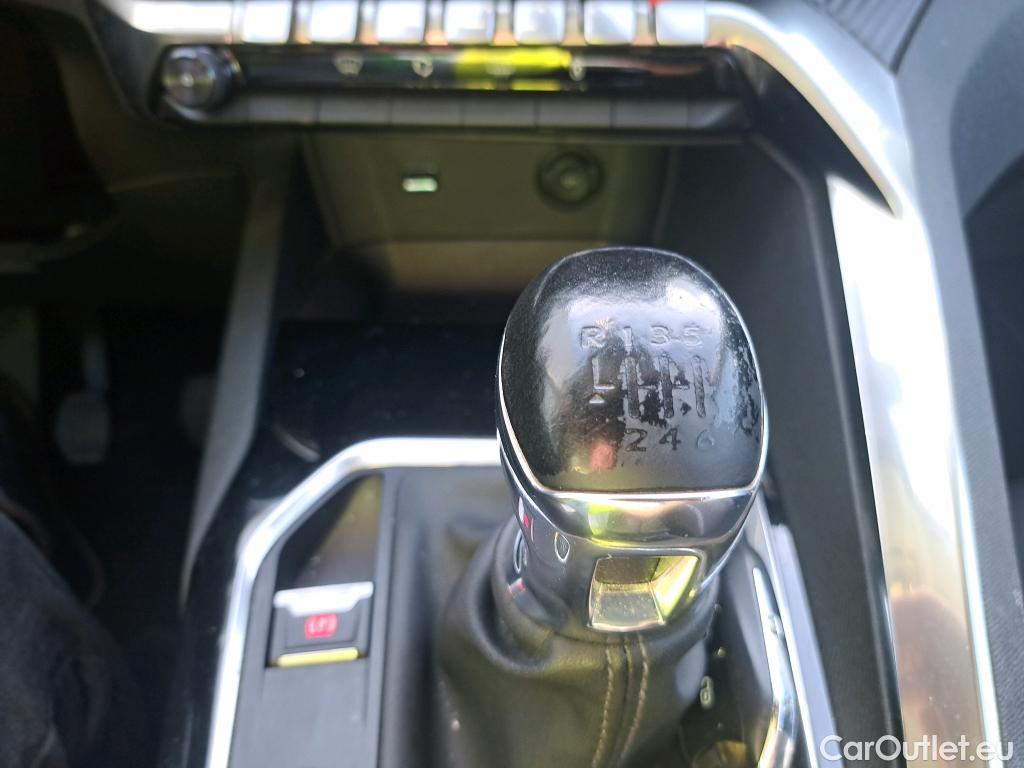  Peugeot  3008 PEUGEOT  / 2020 / 5P / todoterreno 1.5 BlueHDi 96kW (130CV) S&S Active Pack (AC4) #32