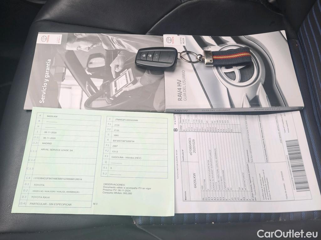  Toyota  RAV4 TOYOTA  / 2018 / 5P / todoterreno 2.5l 220H Style #1