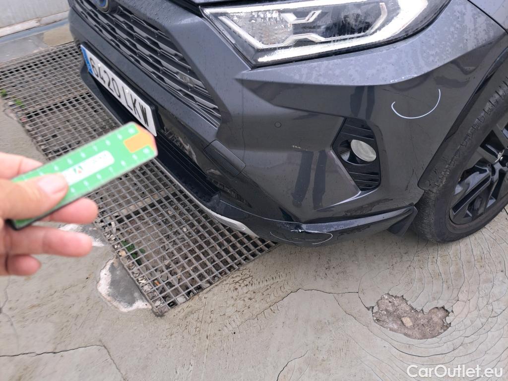  Toyota  RAV4 TOYOTA  / 2018 / 5P / todoterreno 2.5l 220H Style #9