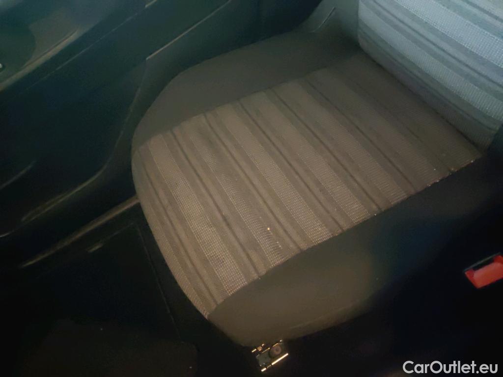  Opel  Combo OPEL  Life / 2018 / 5P / monovolumen compacto 1.5 TD 96kW (130CV) S/S Edition Plus L #8