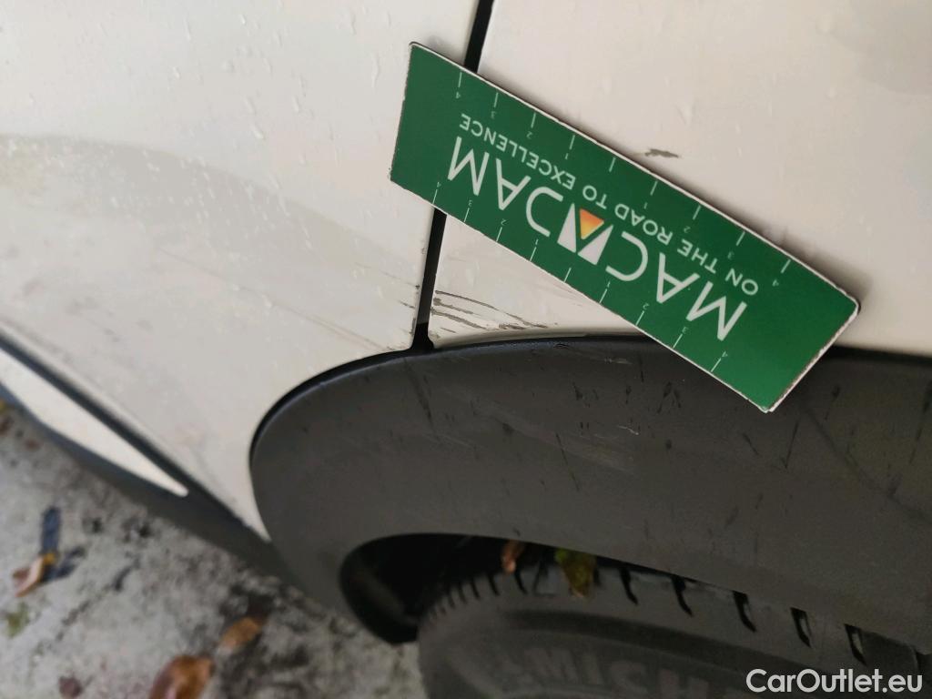  Peugeot  3008 PEUGEOT  Hybrid / 2016 / 5P / todoterreno 225 e-EAT8 Allure #12