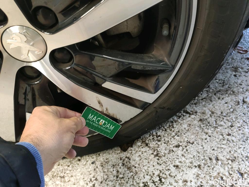  Peugeot  3008 PEUGEOT  Hybrid / 2016 / 5P / todoterreno 225 e-EAT8 Allure #6