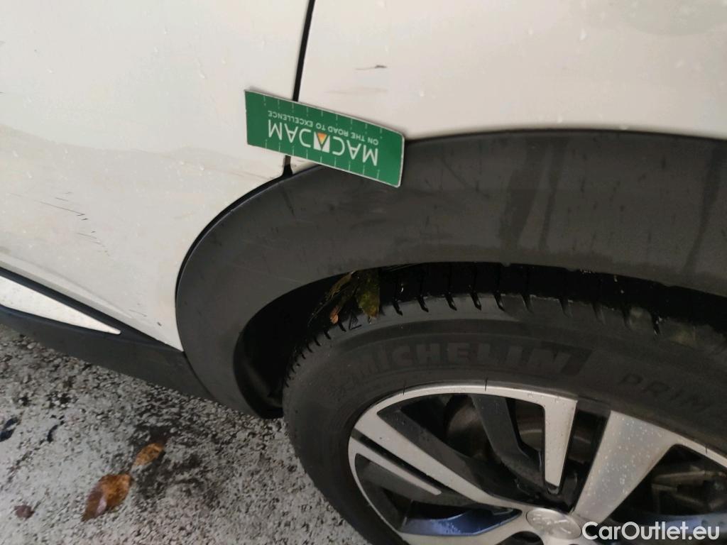  Peugeot  3008 PEUGEOT  Hybrid / 2016 / 5P / todoterreno 225 e-EAT8 Allure #24