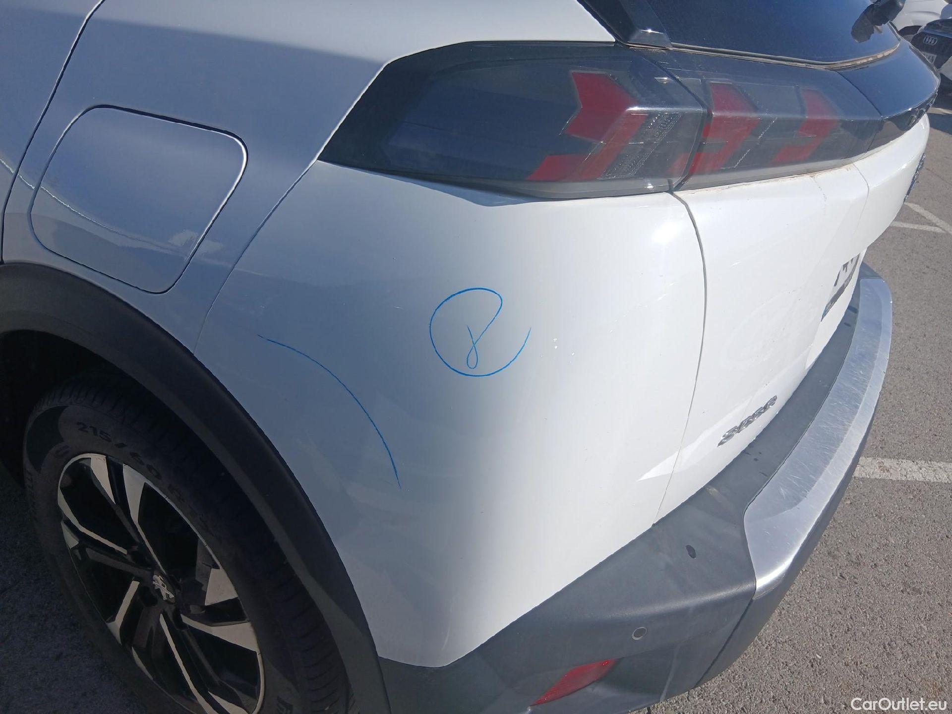  Peugeot  2008 PEUGEOT  / 2019 / 5P / todoterreno Allure Pack BlueHDI 81kW (110CV) (AC) #23