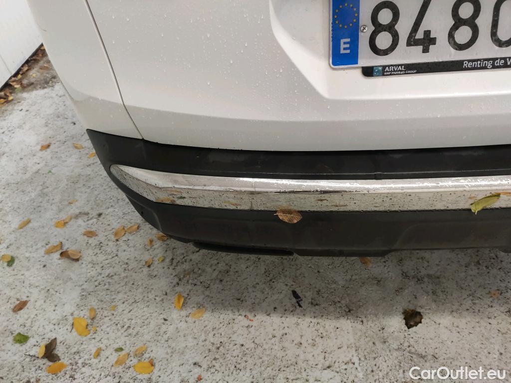  Peugeot  3008 PEUGEOT  Hybrid / 2016 / 5P / todoterreno 225 e-EAT8 Allure #1