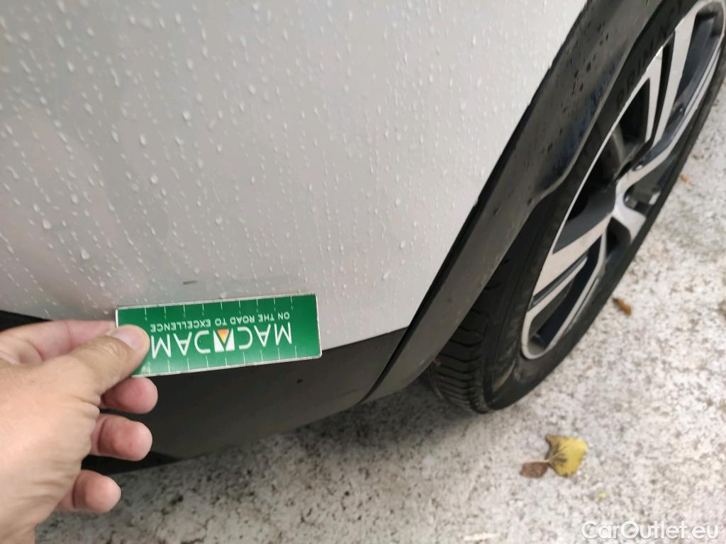  Peugeot  3008 PEUGEOT  Hybrid / 2016 / 5P / todoterreno 225 e-EAT8 Allure #19