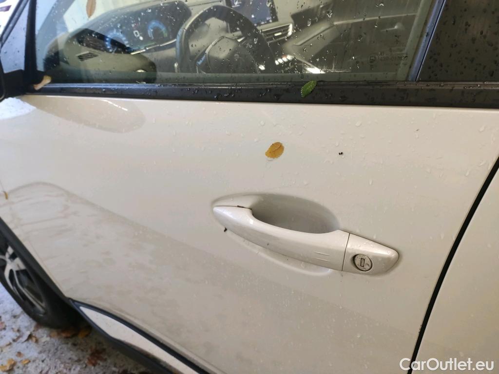  Peugeot  3008 PEUGEOT  Hybrid / 2016 / 5P / todoterreno 225 e-EAT8 Allure #28