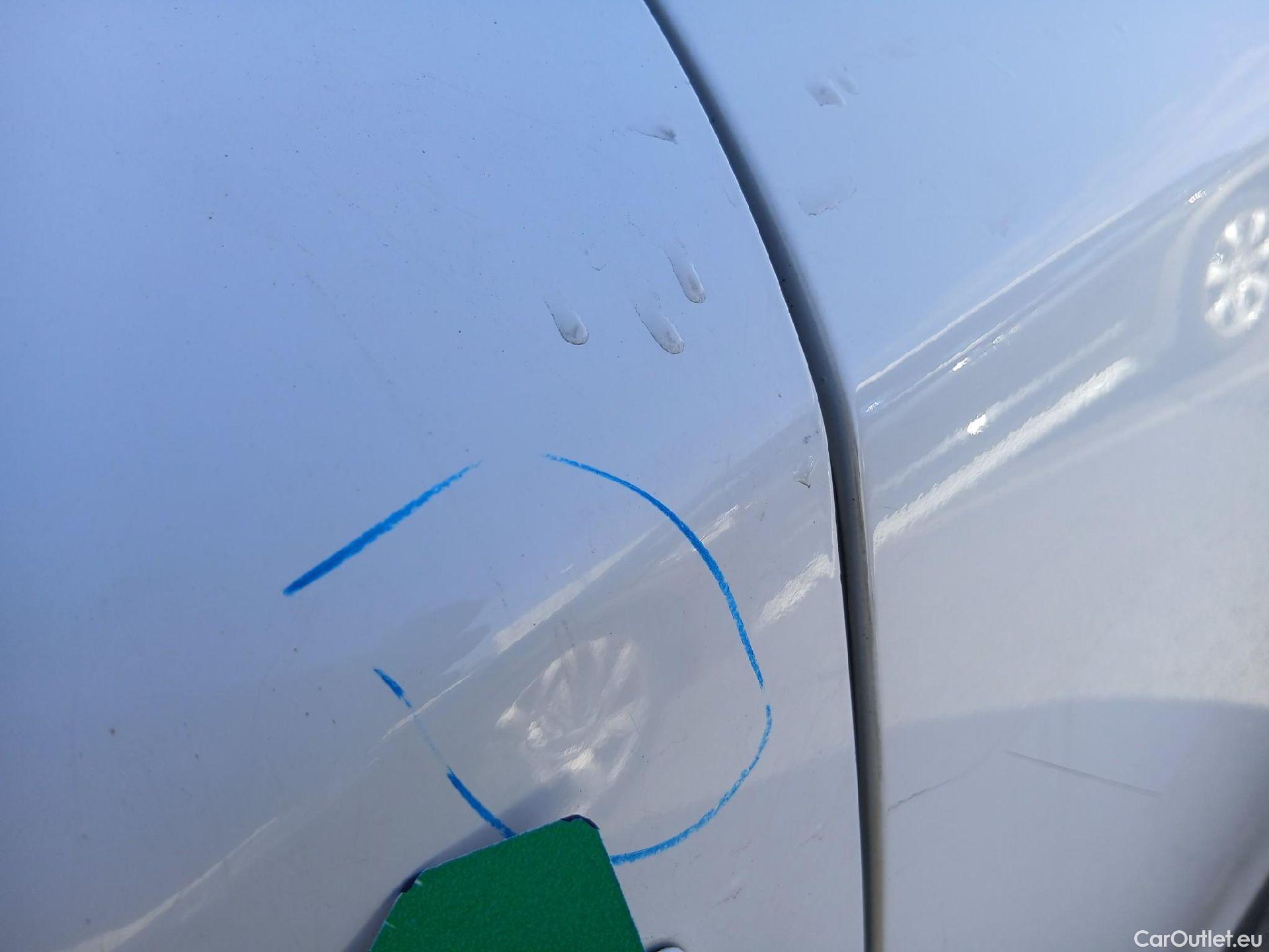  Peugeot  2008 PEUGEOT  / 2019 / 5P / todoterreno Active BlueHDI 81kW (110CV) #13