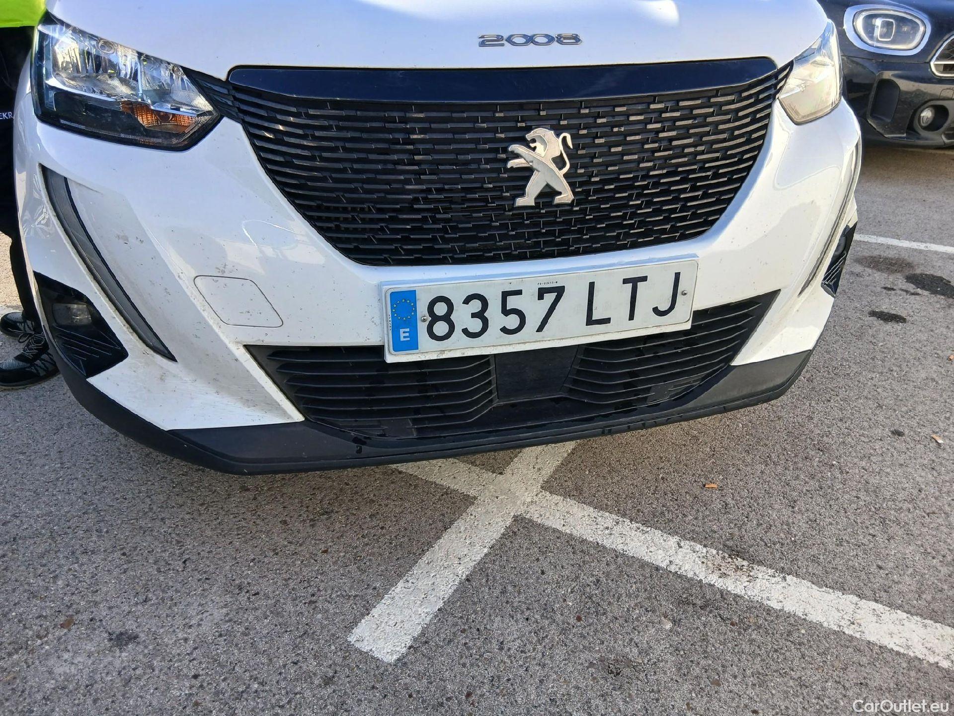  Peugeot  2008 PEUGEOT  / 2019 / 5P / todoterreno Active BlueHDI 81kW (110CV) #5