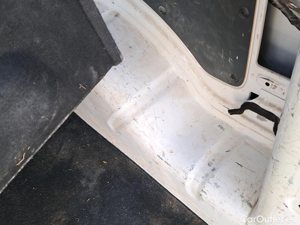  Volkswagen  Caddy VOLKSWAGEN  / 2015 / 4P / combi Profesional Kombi 2.0 TDI 75kW BMT (CX) #6