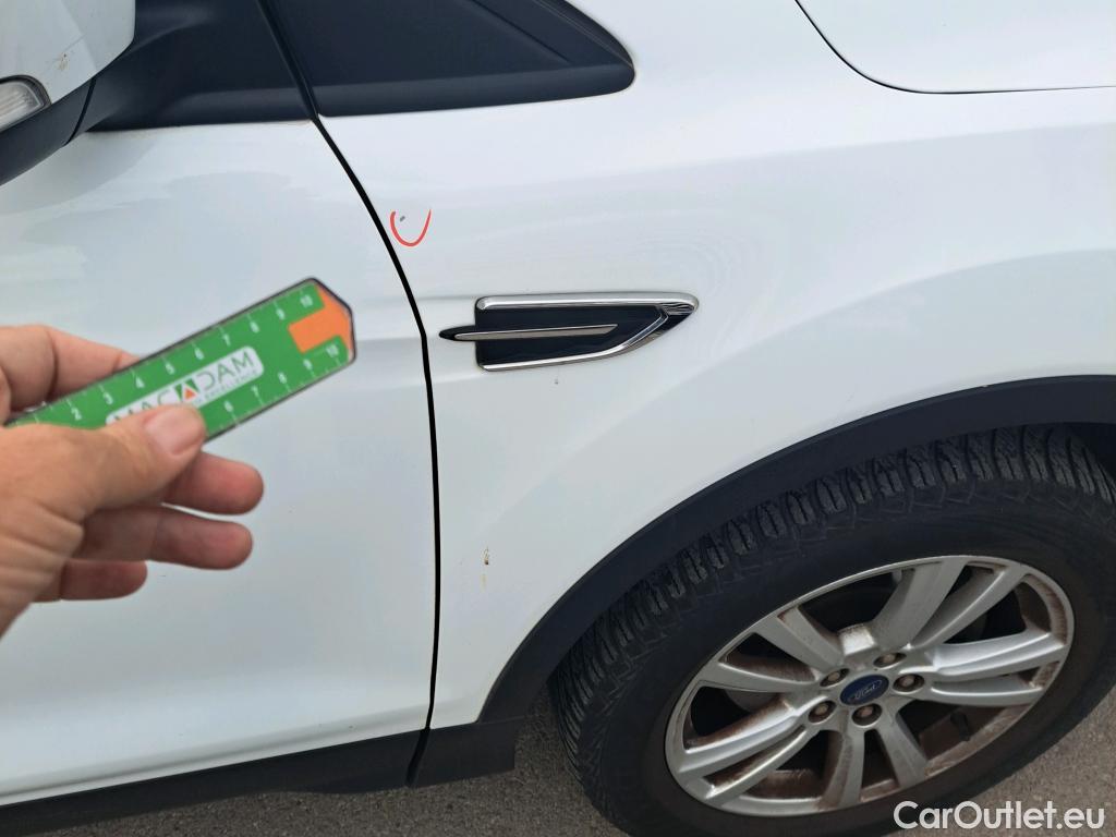  Ford  Kuga FORD  / 2016 / 5P / todoterreno 1.5 EcoBoost 88kW 4x2 Trend+ (CX) #36