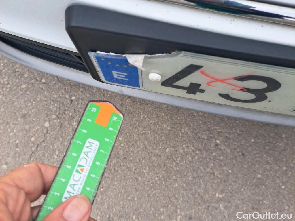  Ford  Kuga FORD  / 2016 / 5P / todoterreno 1.5 EcoBoost 88kW 4x2 Trend+ (CX) #27