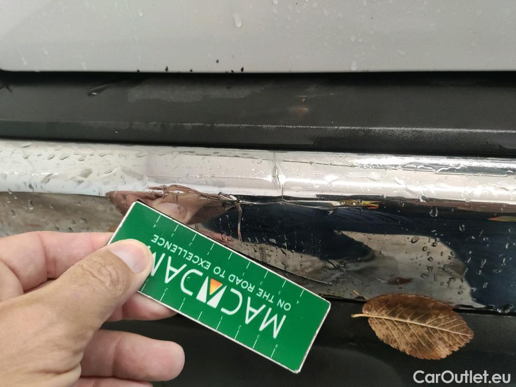  Peugeot  3008 PEUGEOT  Hybrid / 2016 / 5P / todoterreno 225 e-EAT8 Allure #2