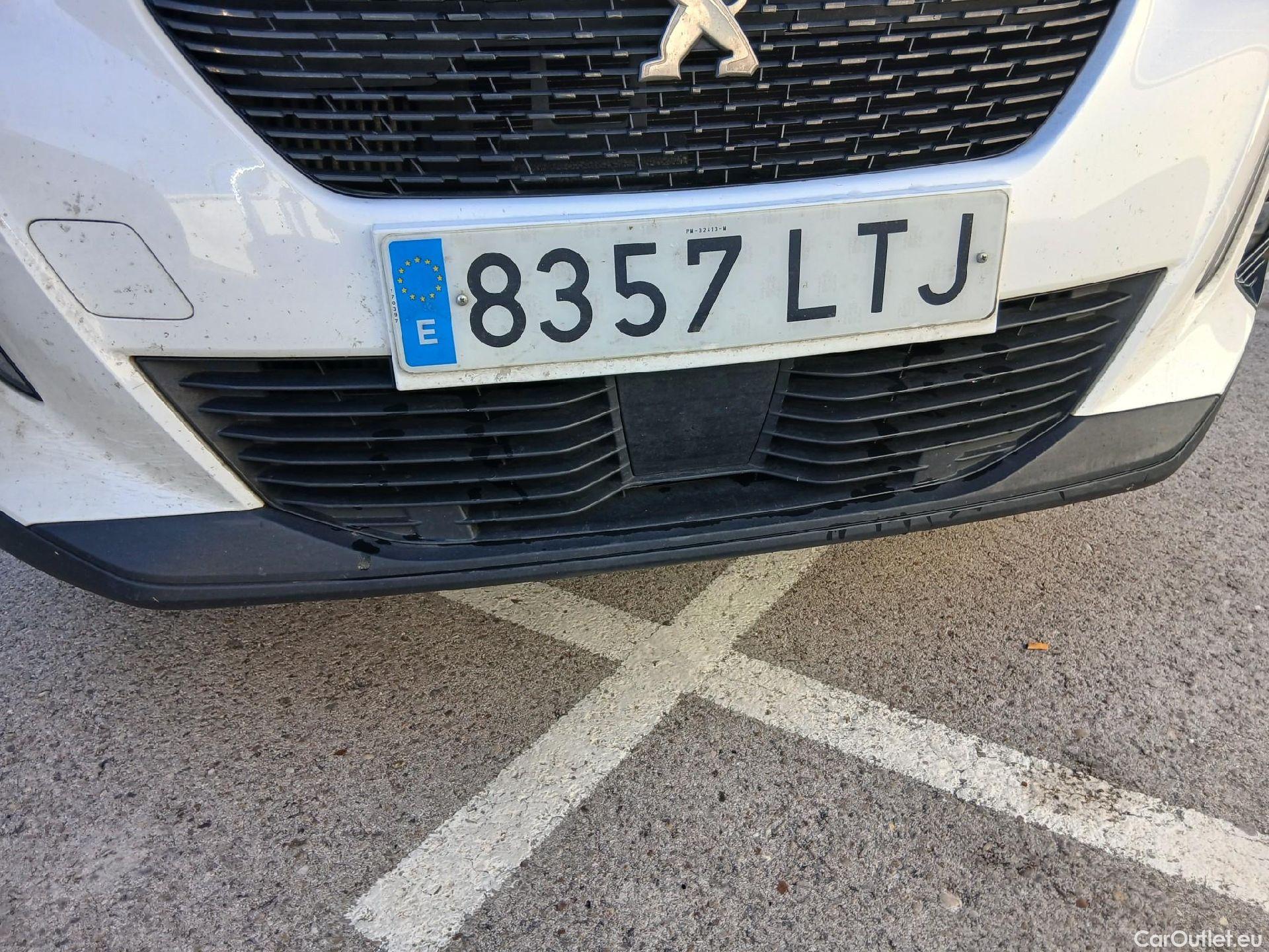  Peugeot  2008 PEUGEOT  / 2019 / 5P / todoterreno Active BlueHDI 81kW (110CV) #7