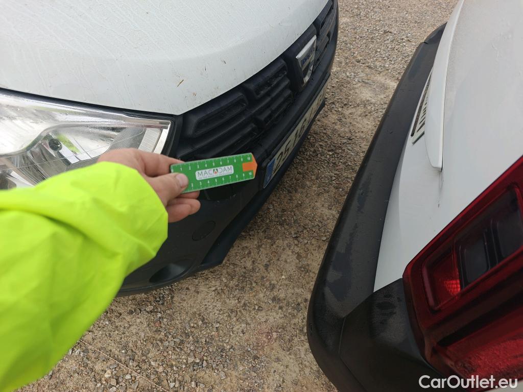  Dacia  Dokker DACIA  / 2013 / 4P / furgón derivado de turismo Van Essential Blue dCi 70kW (95CV) #30