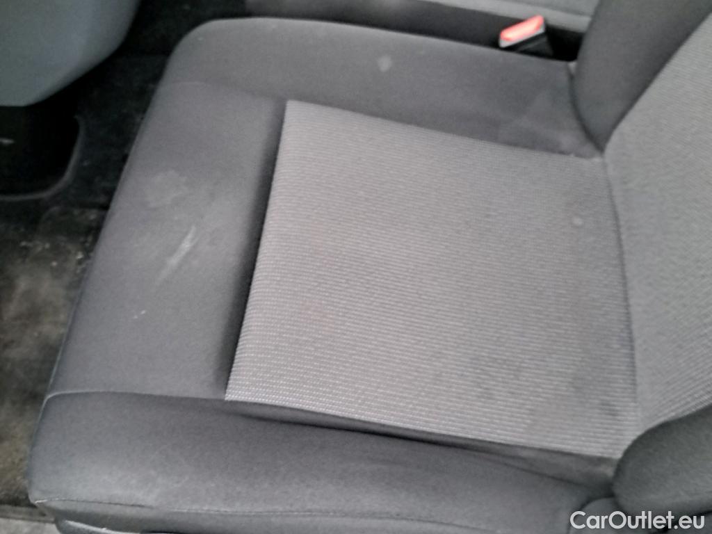  Opel  Vivaro OPEL  / 2019 / 4P / combi 1.5 Diésel 88kW (120CV) L Std Express #26