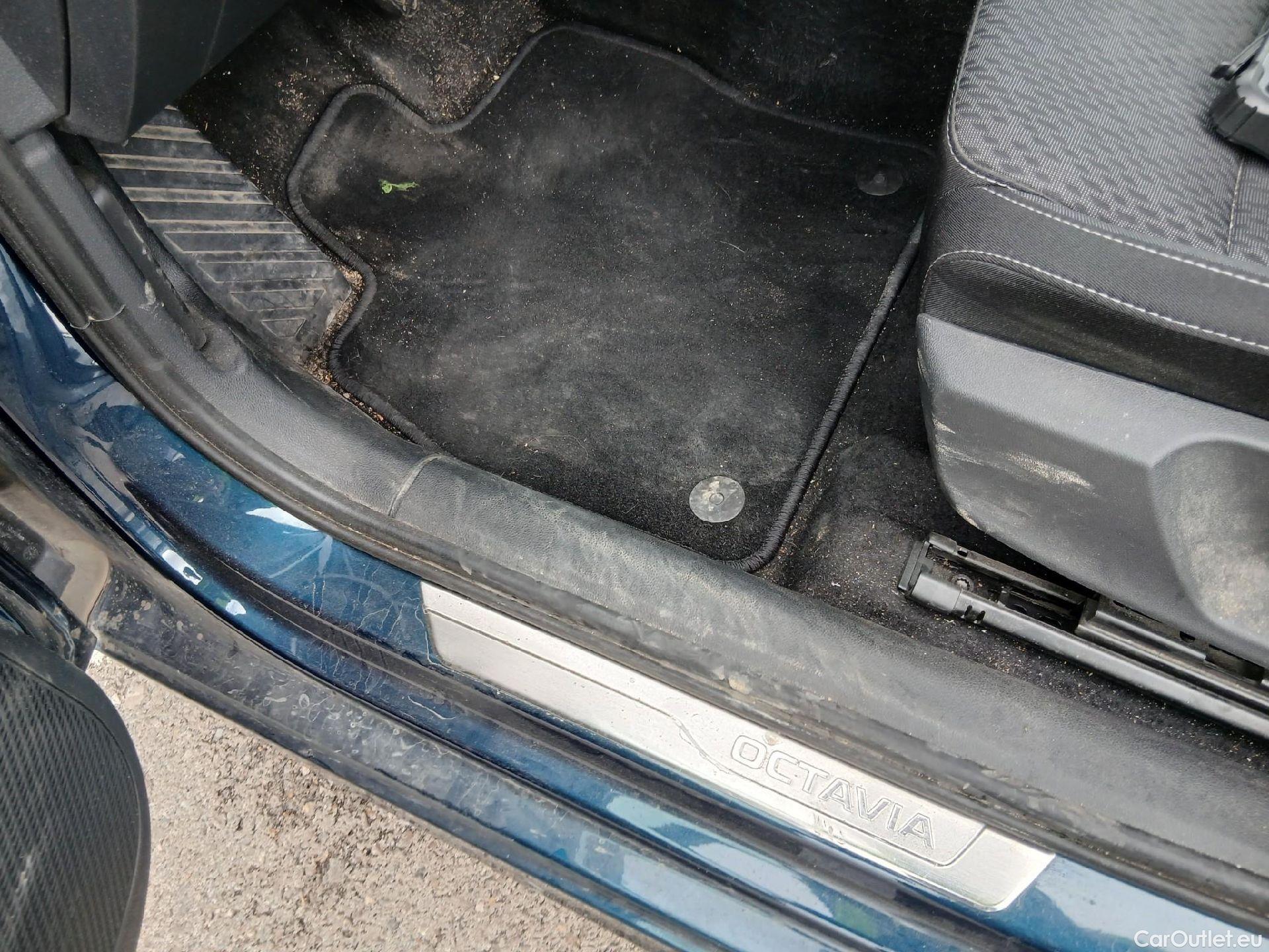  Skoda  Octavia  Berlina Style 2.0 TDI 150CV AT7 E6dT #17