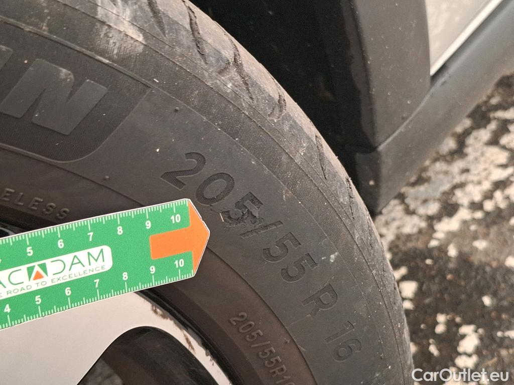  Citroen  C3  Max 1.2 PureTech 110CV BVA6 6E #2