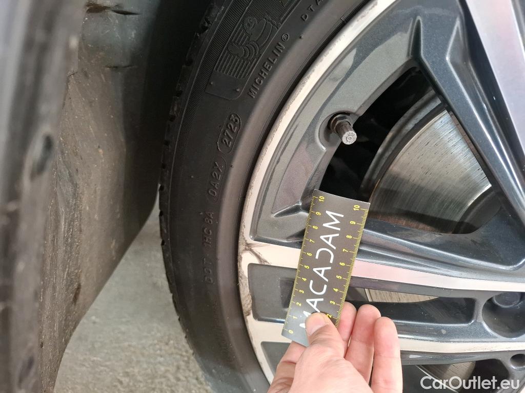  Bmw  Serie 1 BMW Série 1 / 2019 / 5P / Berline 116i DKG7 Business Design #25