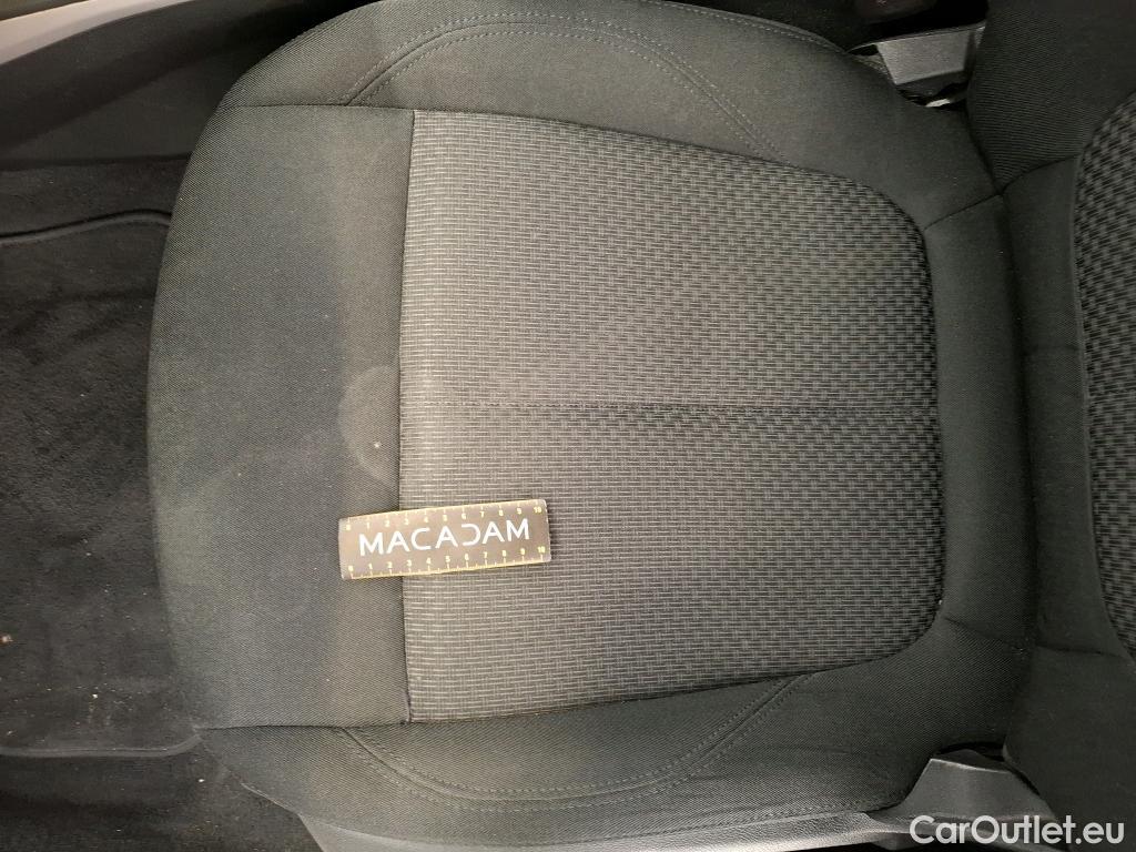  Bmw  Serie 1 BMW Série 1 / 2019 / 5P / Berline 116i Business Design #15