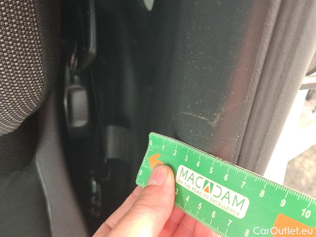  Citroen  C3  Société Feel Business R 1.2 PureTech 80CV BVM5 E6d #4