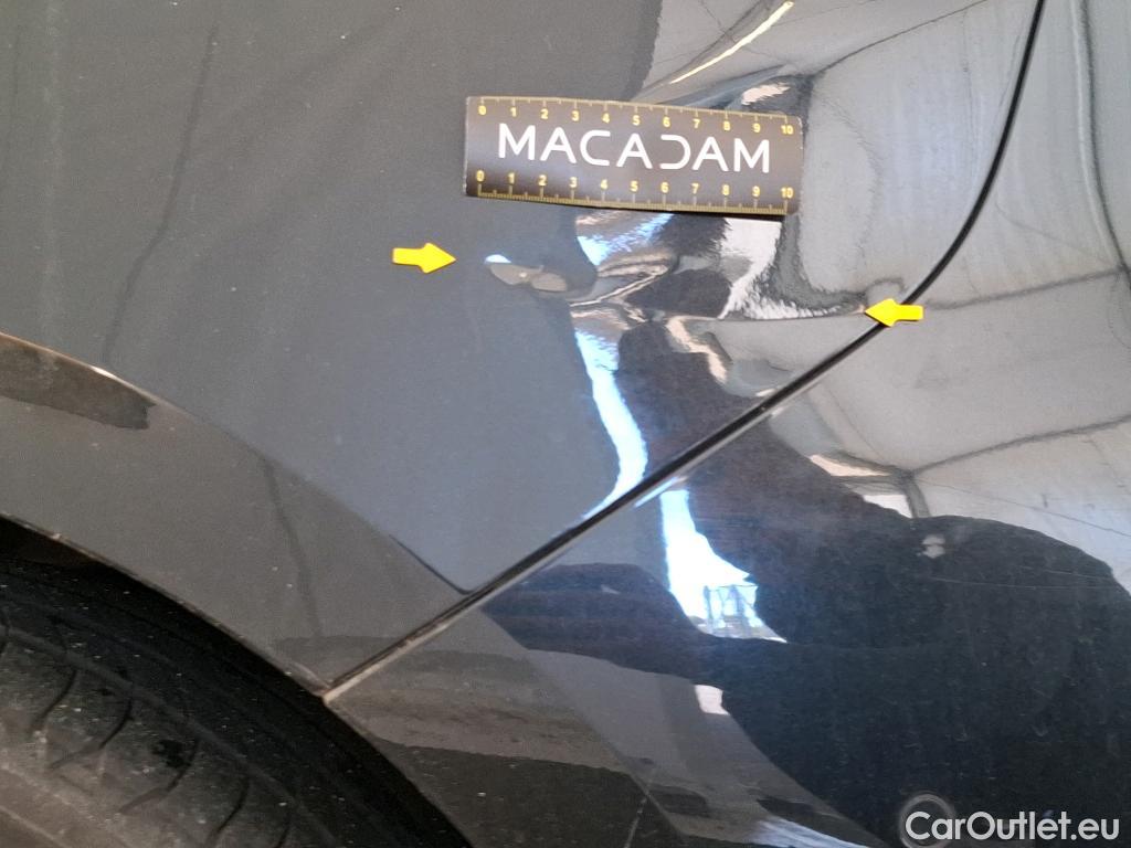  Bmw  Serie 1 BMW Série 1 / 2019 / 5P / Berline 116i Business Design #3