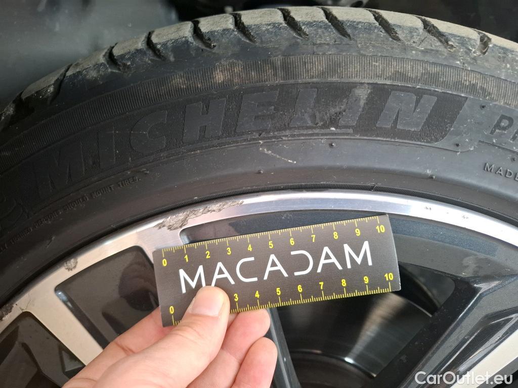  Bmw  Serie 1 BMW Série 1 / 2019 / 5P / Berline 116i DKG7 Business Design #15