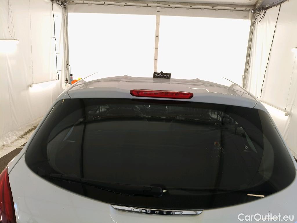  Peugeot  208  Affaire Premium Pack 1.5 HDi 100CV BVM5 E6dT #25