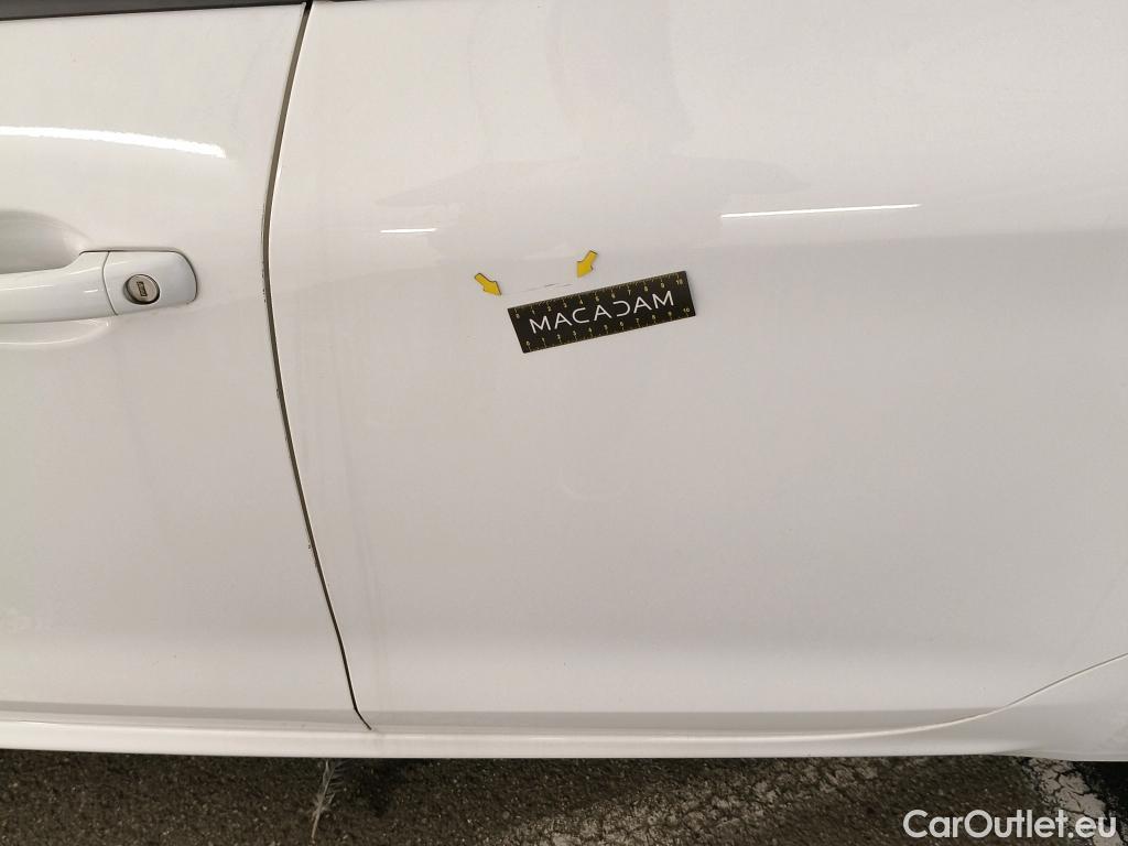  Peugeot  208  Affaire Premium Pack 1.5 HDi 100CV BVM5 E6dT #37