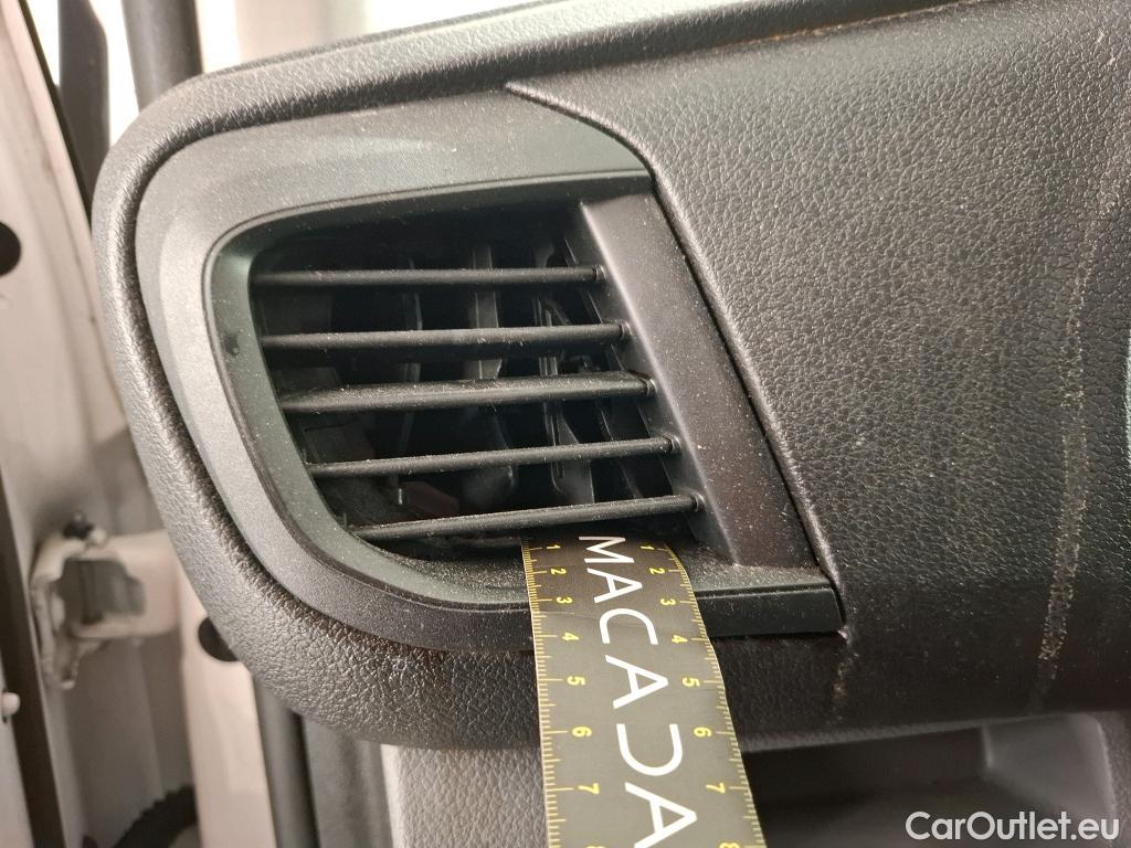  Peugeot  Expert  Fourgon Premium L2 1.5 HDi 120CV BVM6 E6d #18