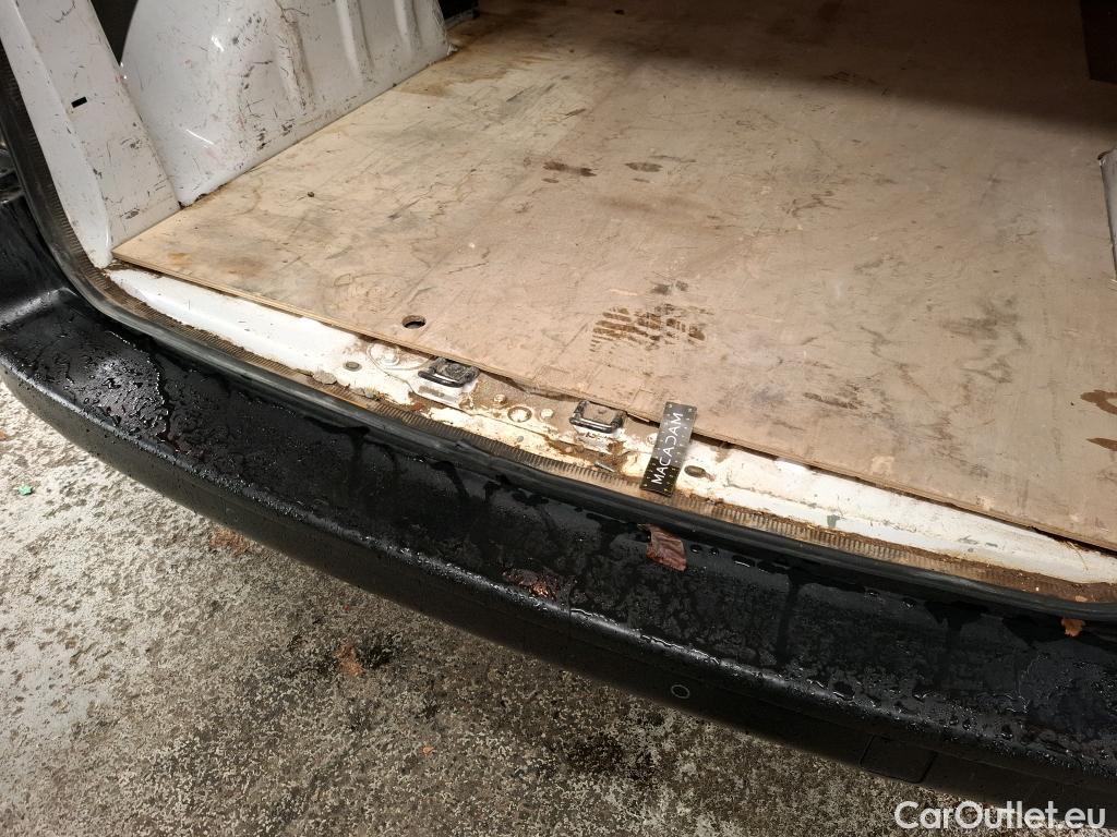  Peugeot  Expert  Fourgon Premium L2 1.5 HDi 120CV BVM6 E6d #14