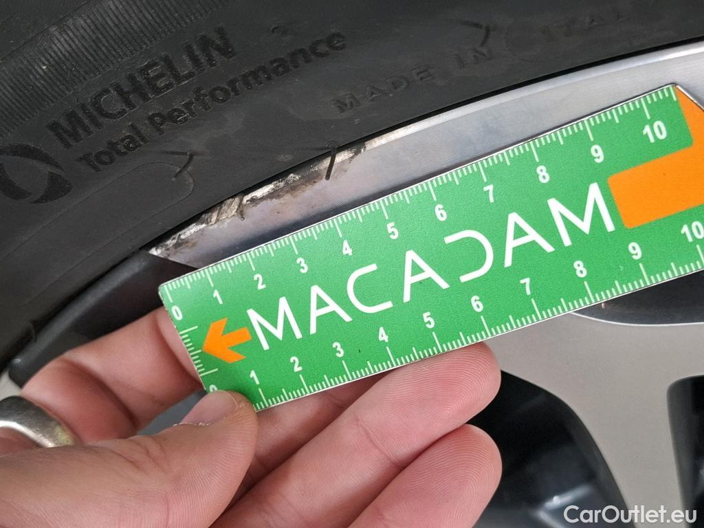  Renault  Kadjar RENAULT  / 2018 / 5P / Crossover Techno TCe 140 EDC #28