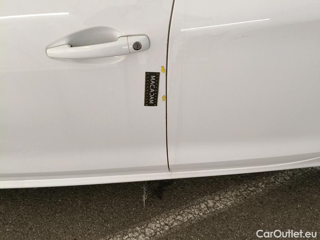  Peugeot  208  Affaire Premium Pack 1.5 HDi 100CV BVM5 E6dT #33