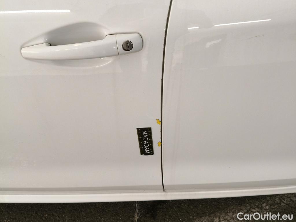  Peugeot  208  Affaire Premium Pack 1.5 HDi 100CV BVM5 E6dT #35